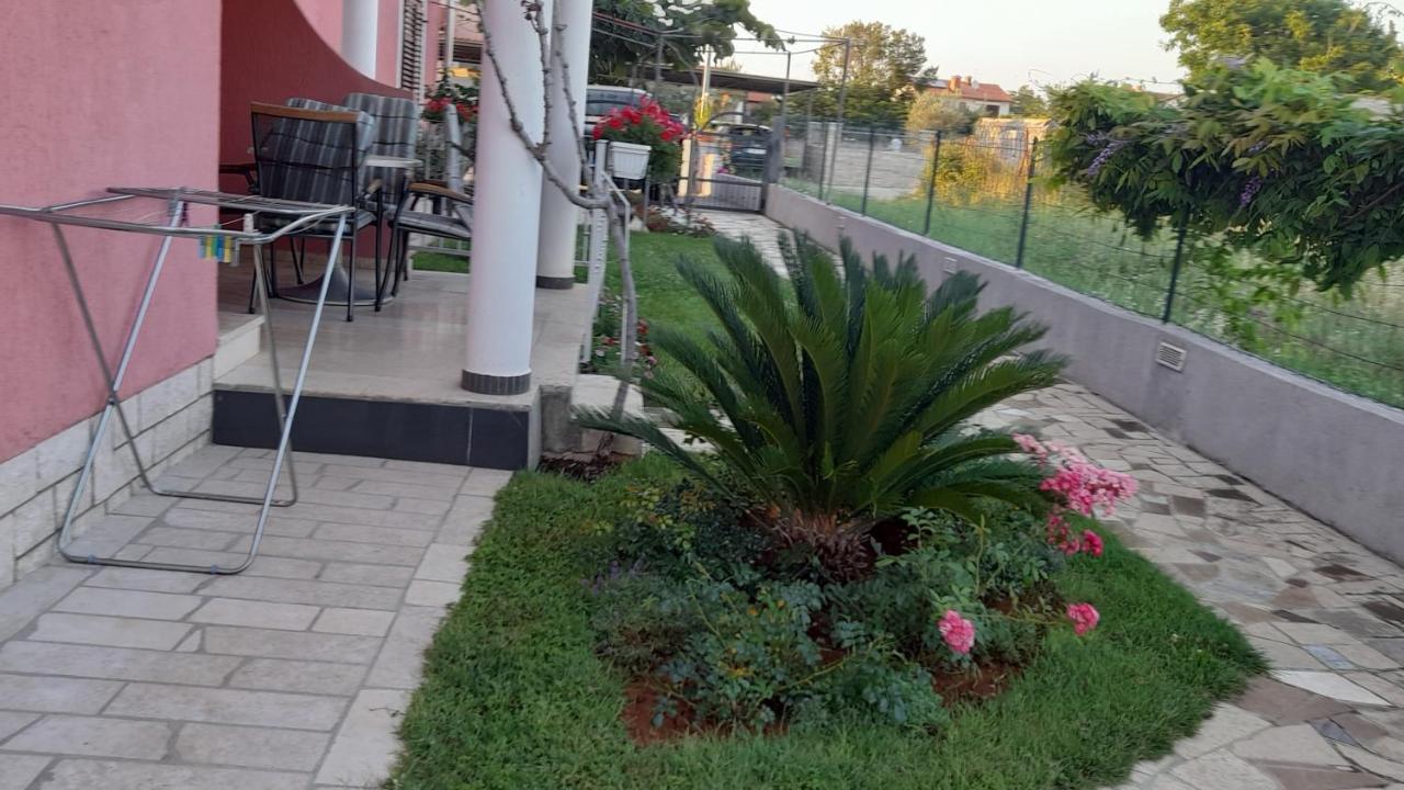 Apartments Dragica ポレッチ エクステリア 写真