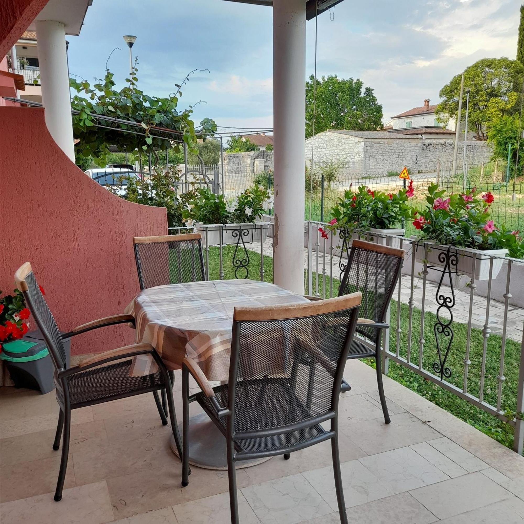 Apartments Dragica ポレッチ エクステリア 写真